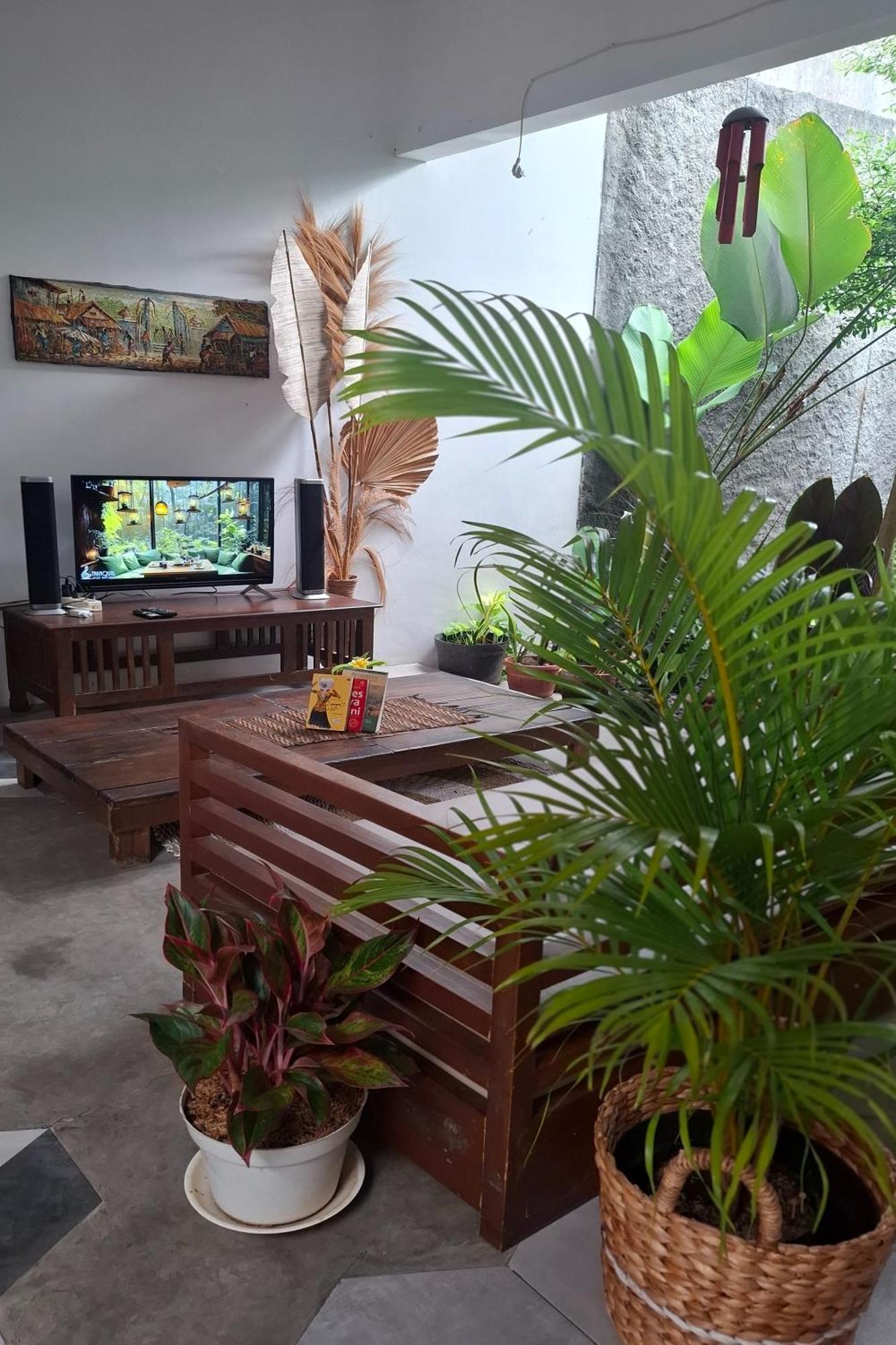 Bring In House Yogyakarta Appartement Buitenkant foto