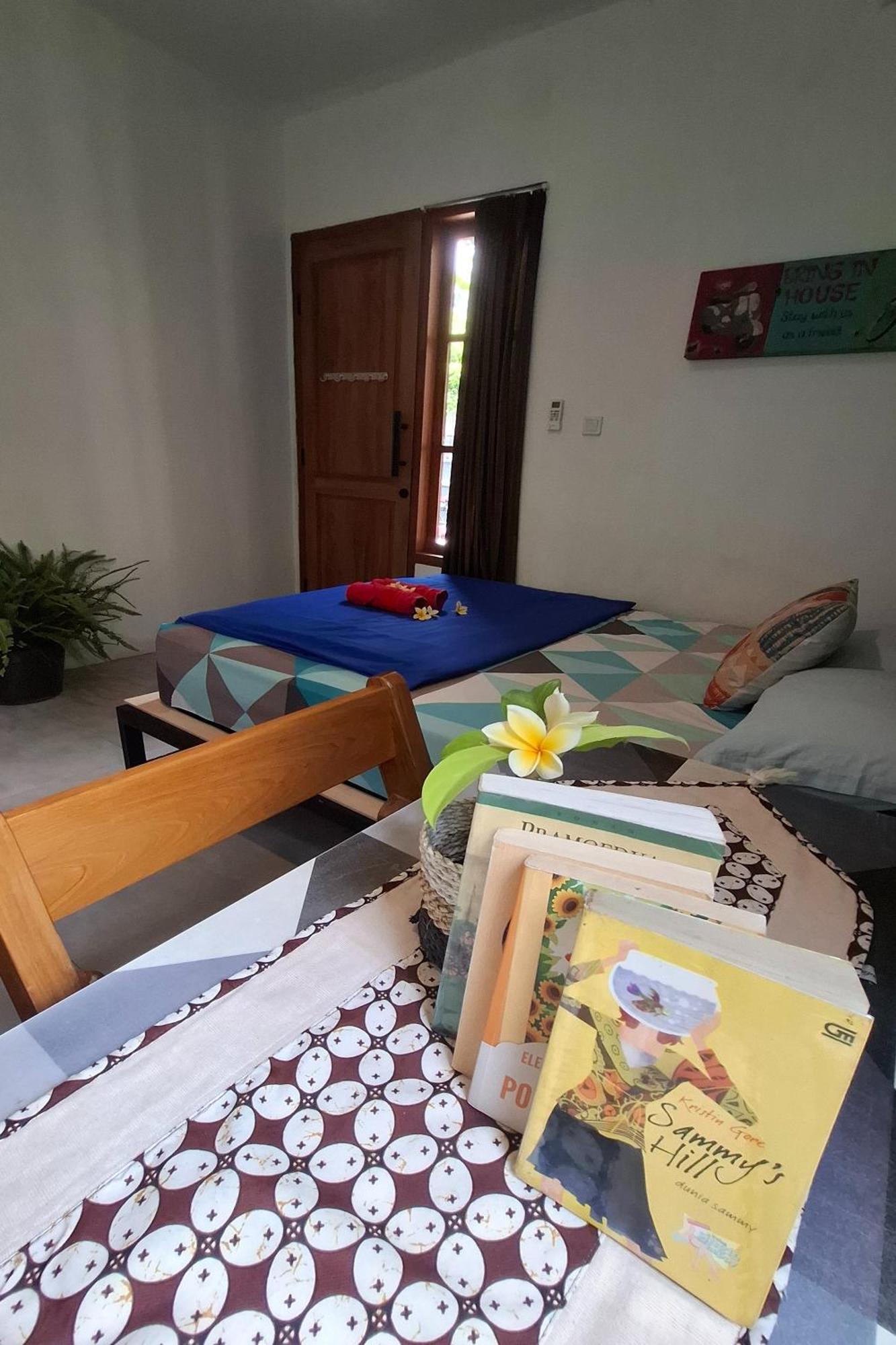 Bring In House Yogyakarta Appartement Buitenkant foto